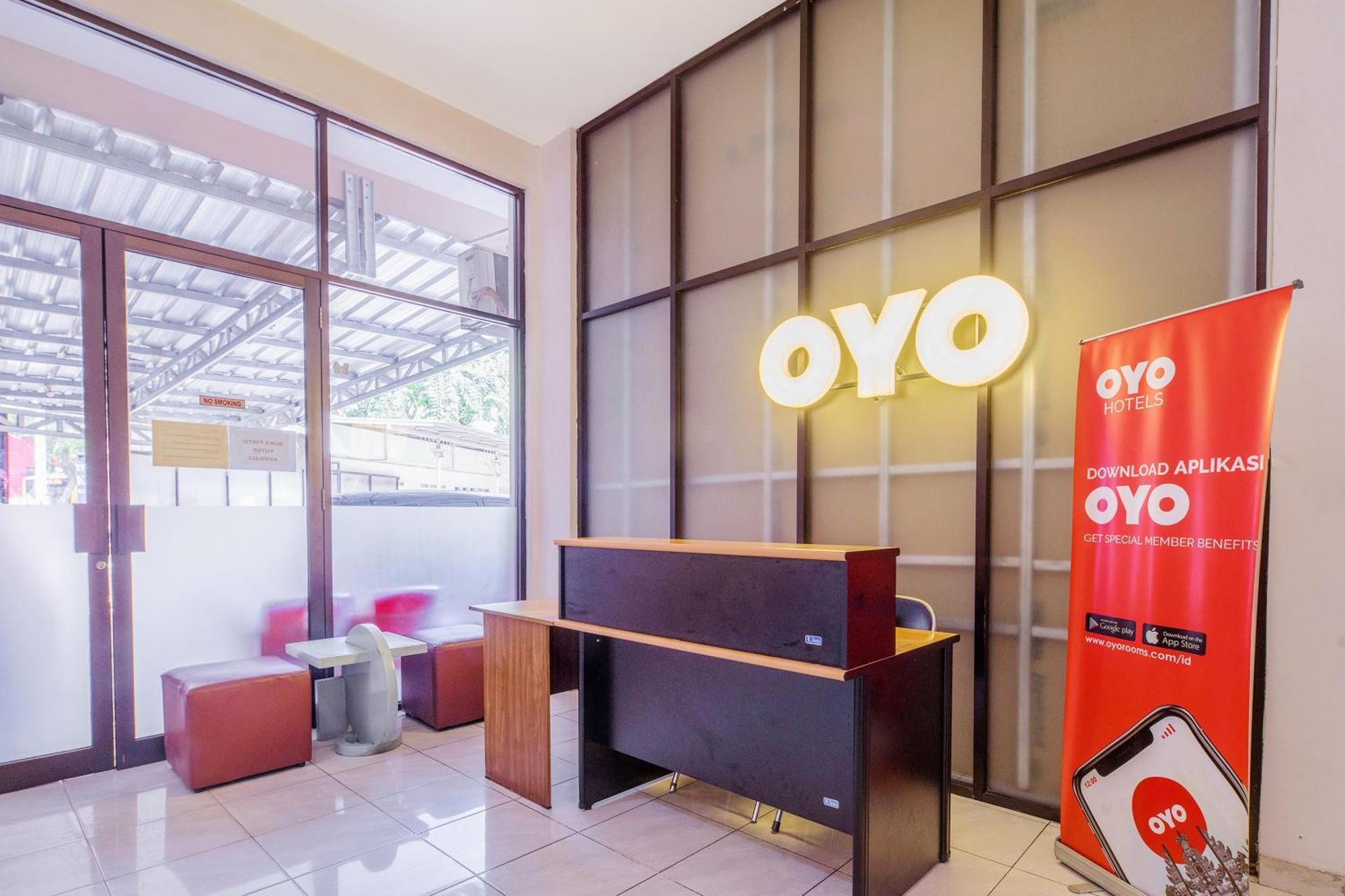 Super Oyo 866 Idola Residence Giacarta Esterno foto