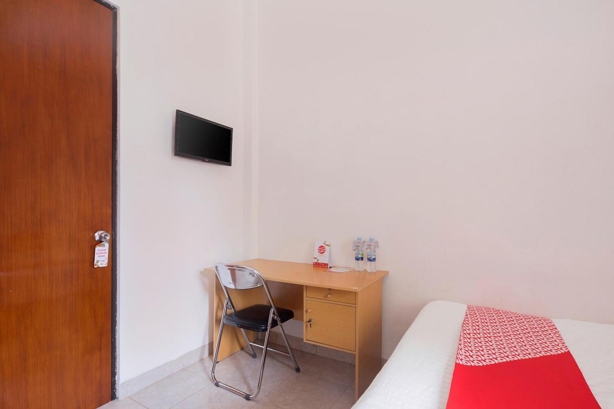 Super Oyo 866 Idola Residence Giacarta Esterno foto